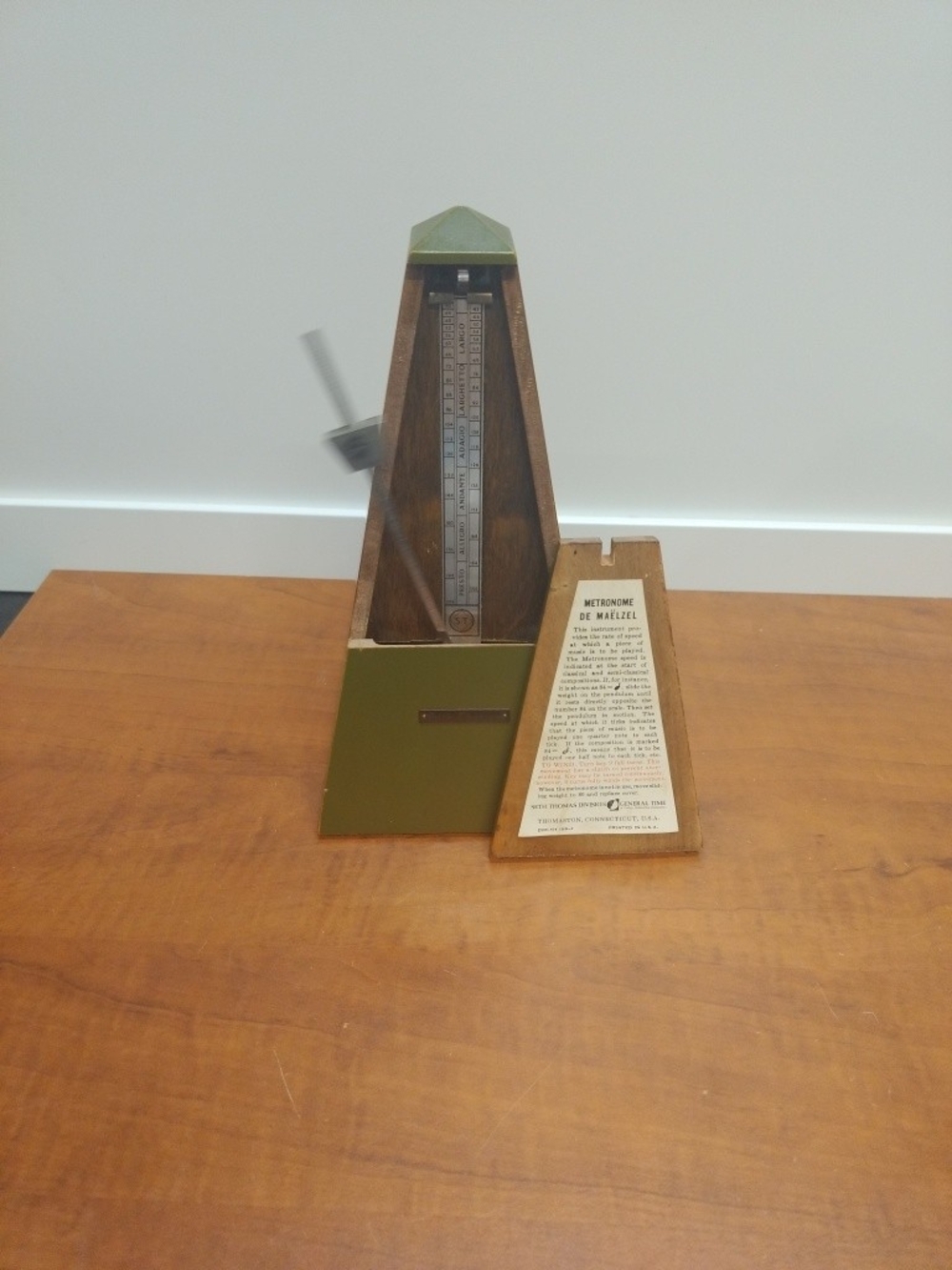 Vintage Seth Thomas Metronome De Maelzel Wood Wind Up Music Timer E899-575 ISS-2